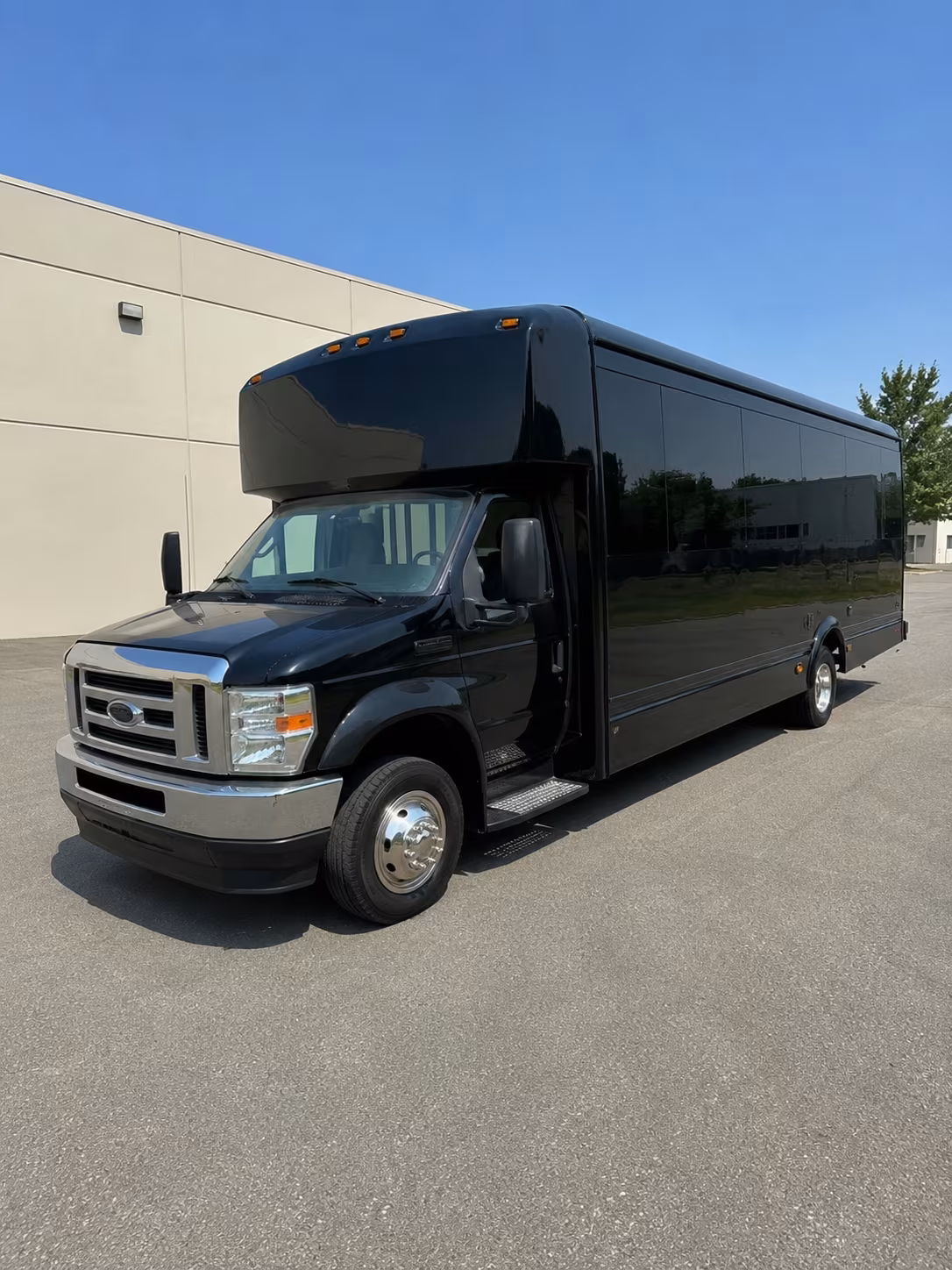 corporate party bus transportation in stockton california
